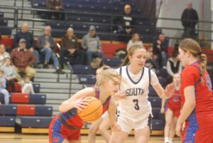 Jones, Kellogg lead MHS to blowout win over Parkersburg South in opener